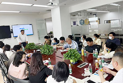 尊龙凯时科技多元化用工专题讲座顺遂召开